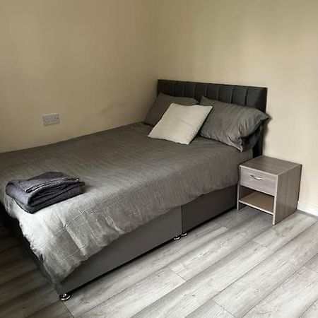 플럼스테드 Extra Large House In Woolwich 빌라 외부 사진