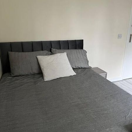 플럼스테드 Extra Large House In Woolwich 빌라 외부 사진